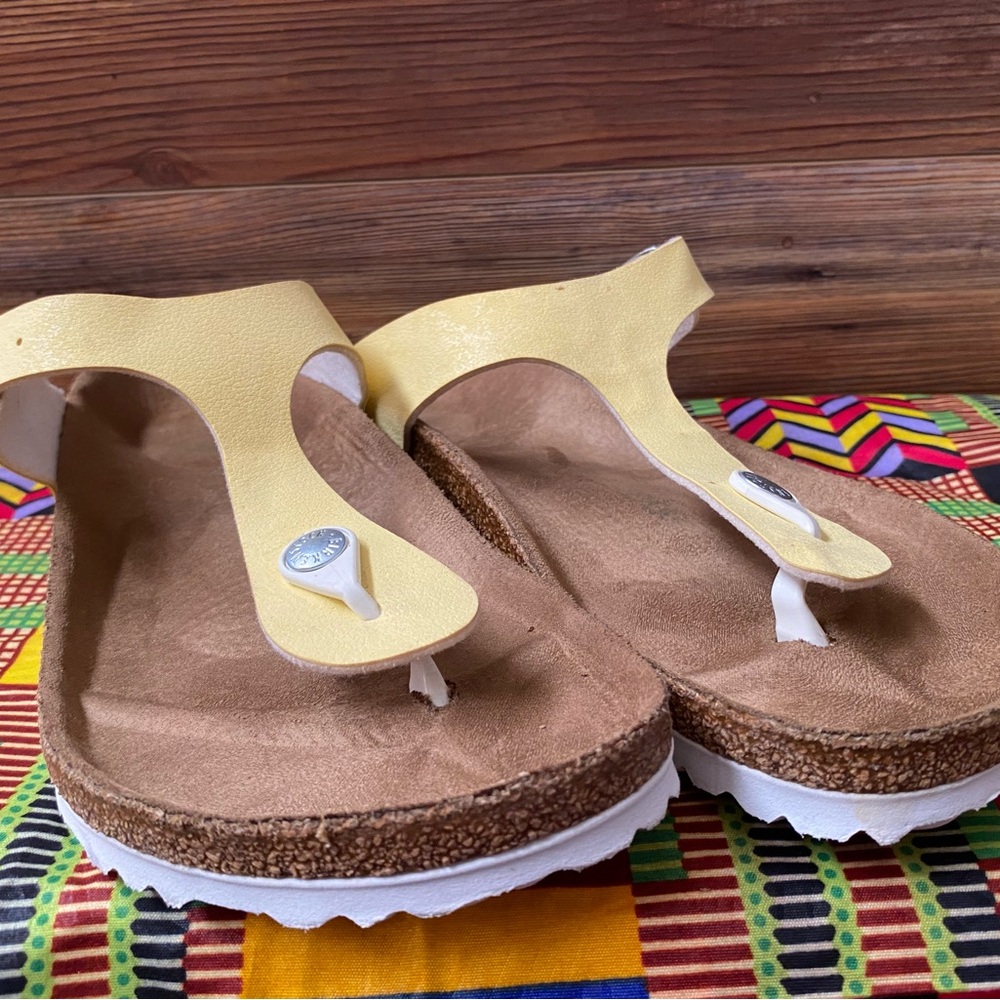 Pre-owed Birkenstock Gizeh in Yellow Sandals 40/9